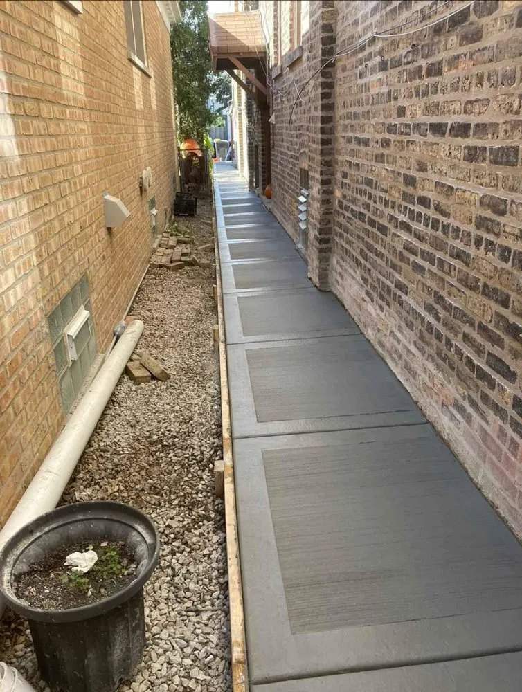 Slide of Breez Construction