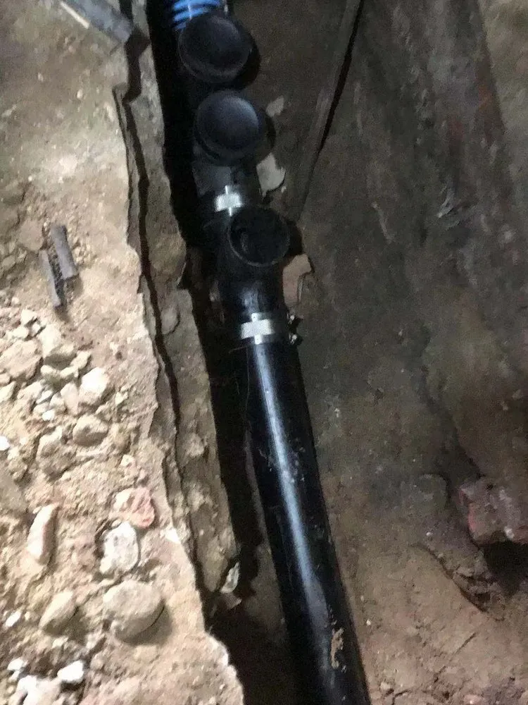 Slide of Broad Sewer And Numerous Service