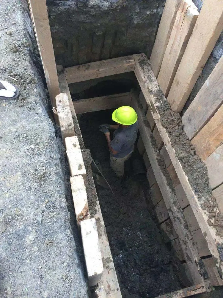 Slide of Broad Sewer And Numerous Service