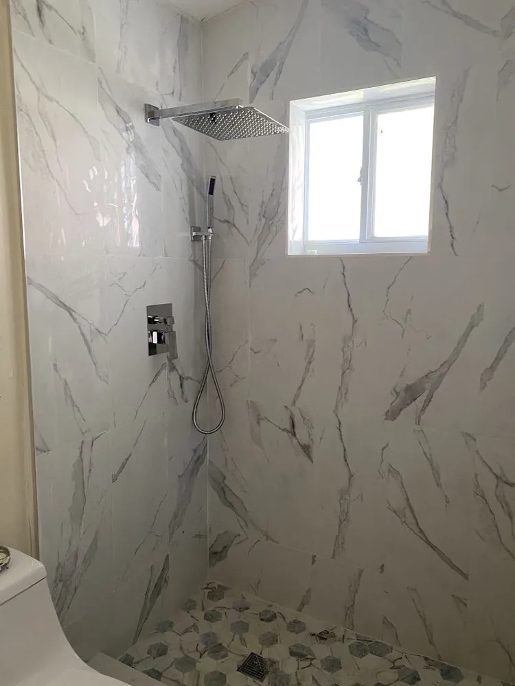 Slide of Bruz Service