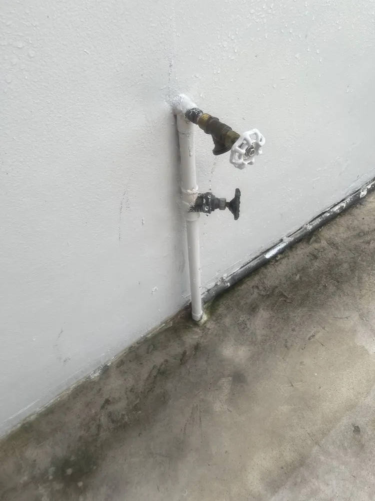 Slide of Bruz Service