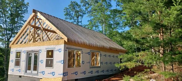 Bryant Remodeling Logo