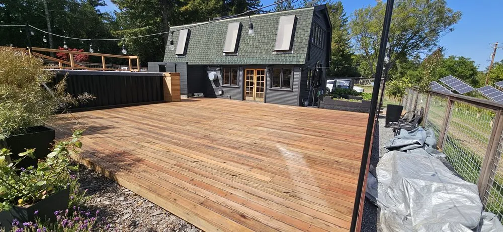 Slide of Builders and Moore