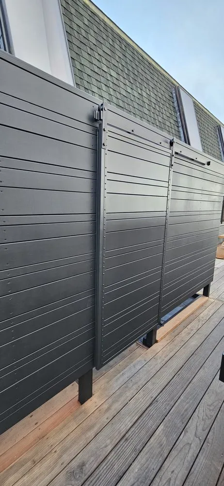 Slide of Builders and Moore