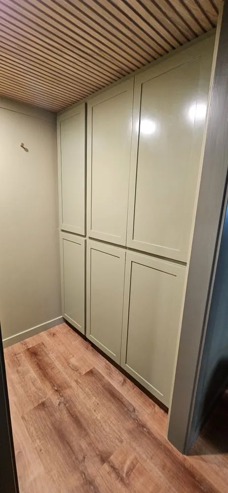 Slide of Builders and Moore