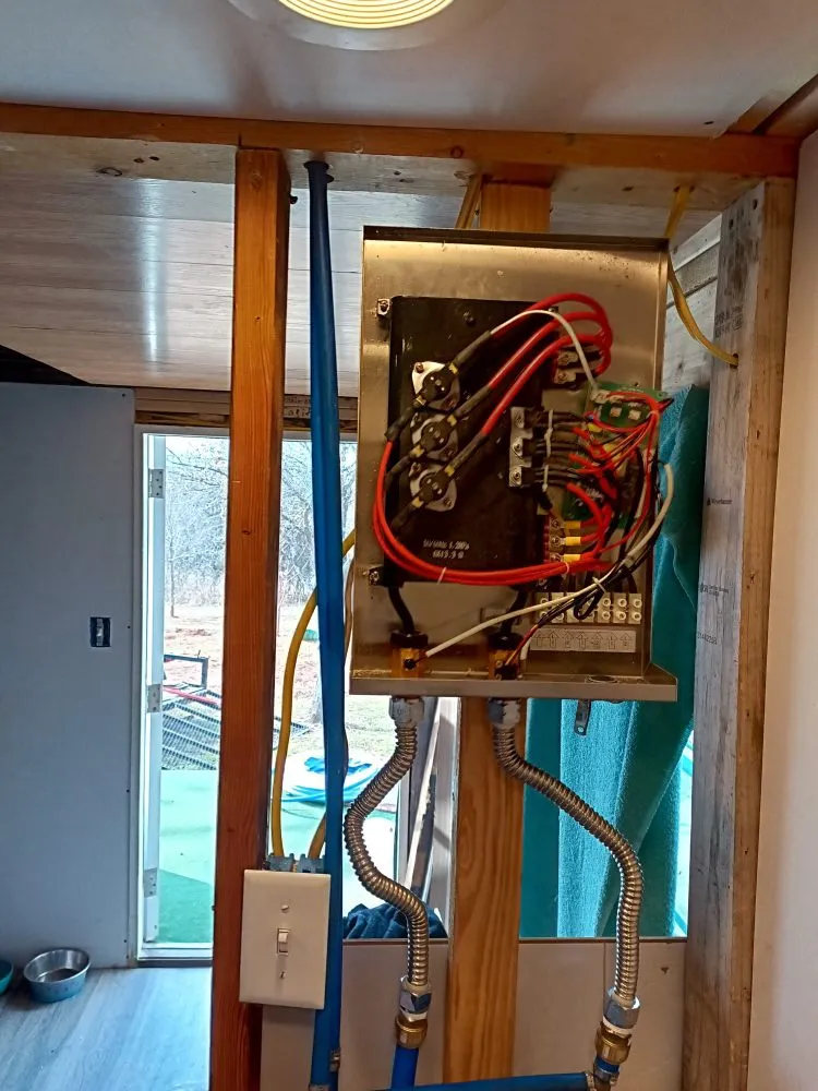 Slide of C & M Contracting