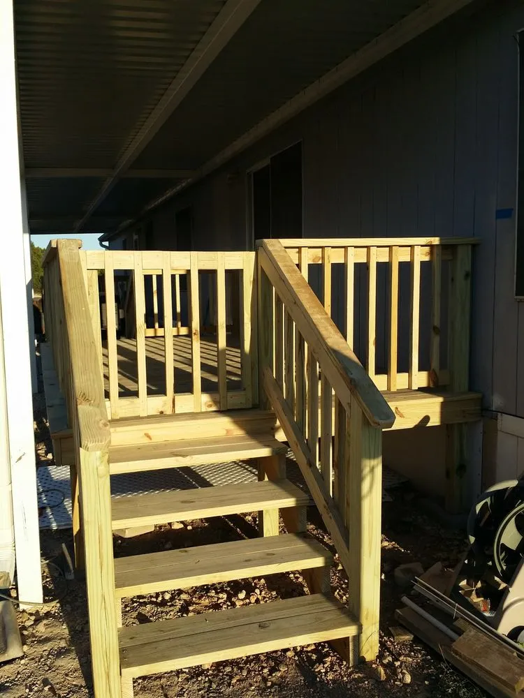 Slide of C and R Customs