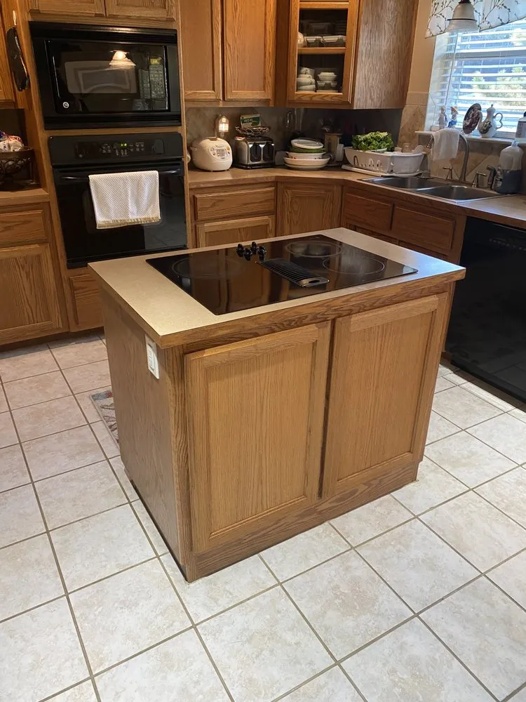 Slide of C and R Customs