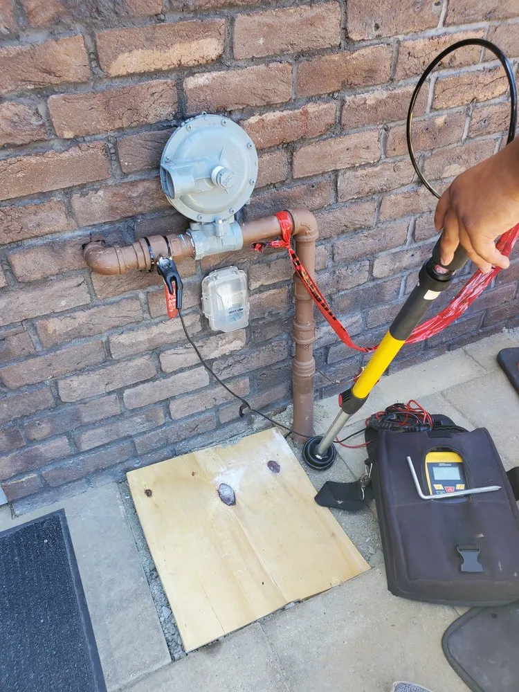 Slide of C Cruz Sub-Surface Locators