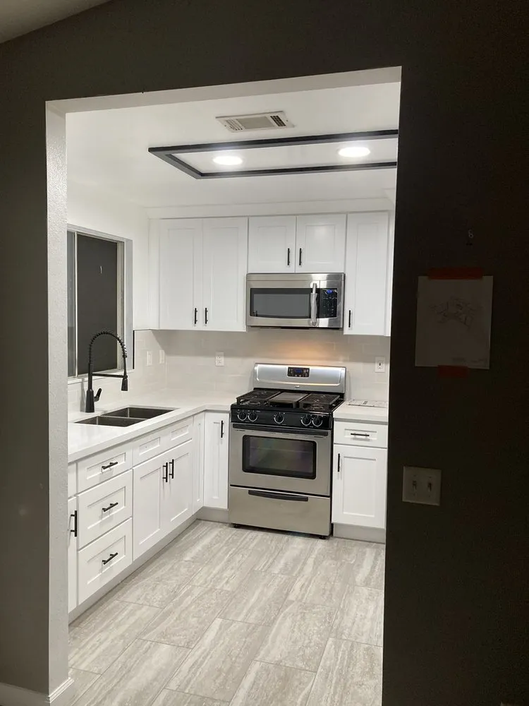 Slide of Cabral Construction