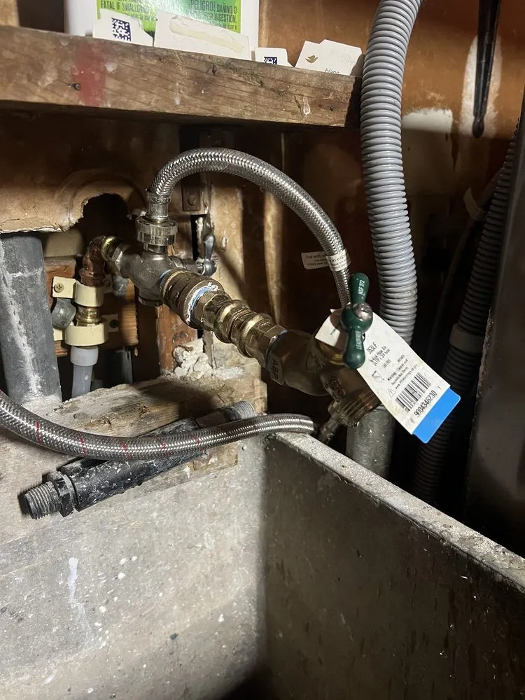 Slide of Calderon Plumbing