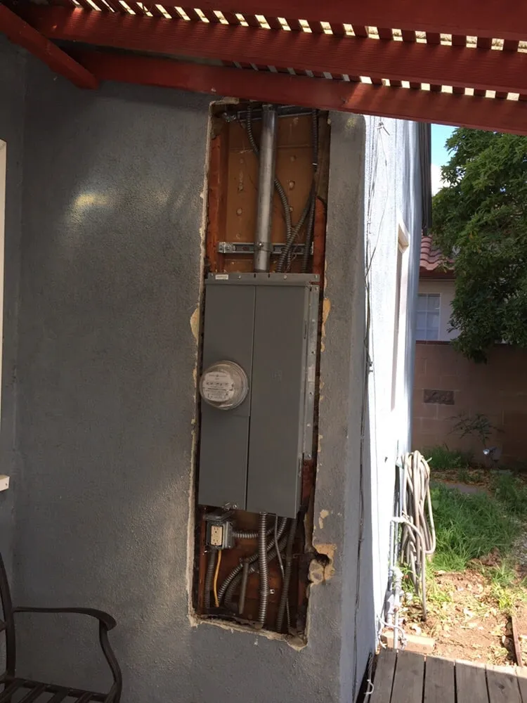 Slide of Calgreen Electric & Plumbing