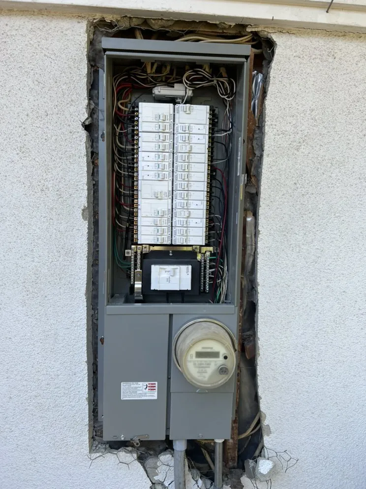 Reliable pipe repair in Burbank, CA by Calgreen Electric & Plumbing