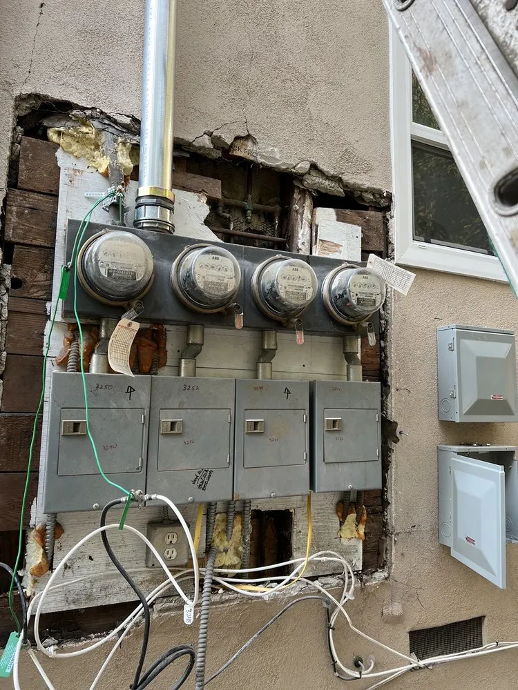 Slide of Calgreen Electric & Plumbing