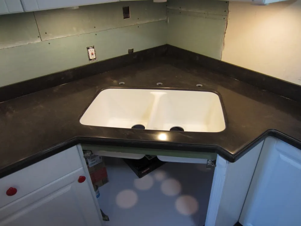 Slide of California Countertop