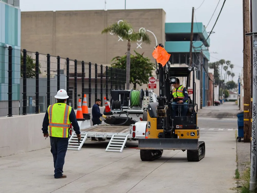 Emergency drain cleaning in Santa Clarita, CA by California Drains