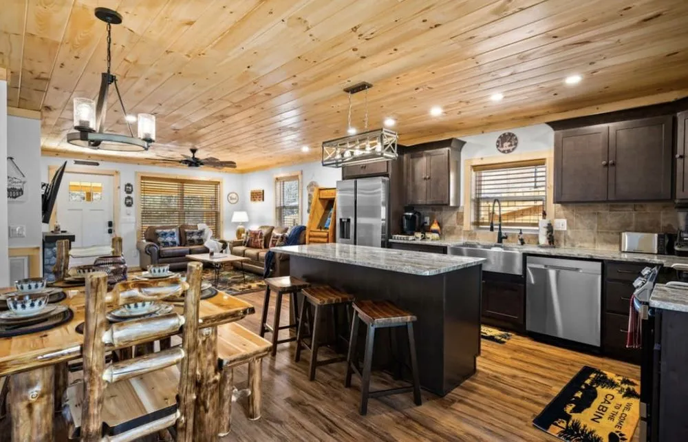 Slide of Canales Construction