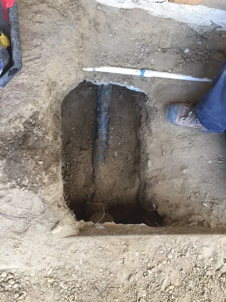 Emergency leak detection for homes in Canoga Park, CA by Candu Plumbing & Rooter