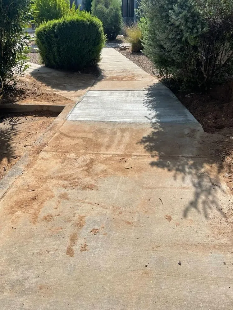 Slide of Cardenas Maintenance Services