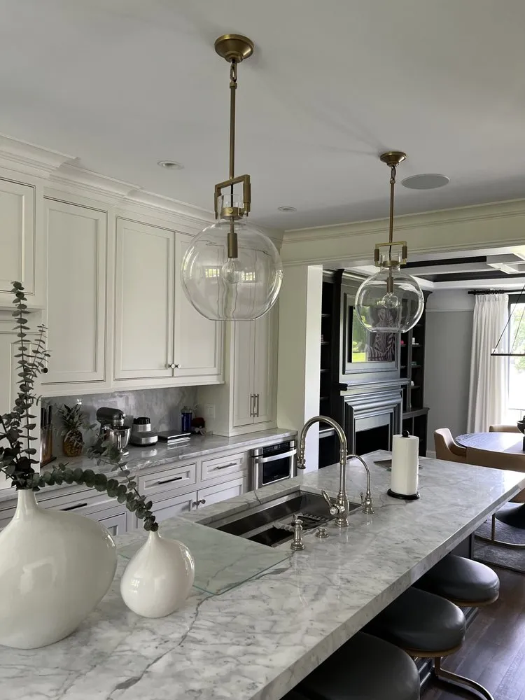 Slide of Carlos Handyman