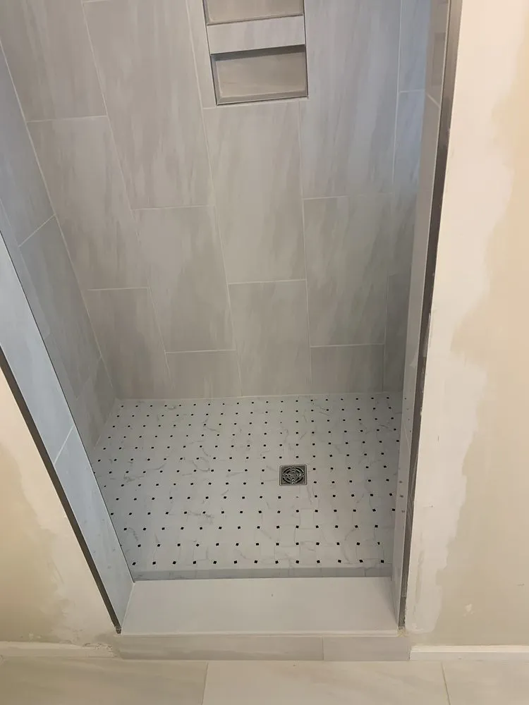 Slide of Castillo Flooring