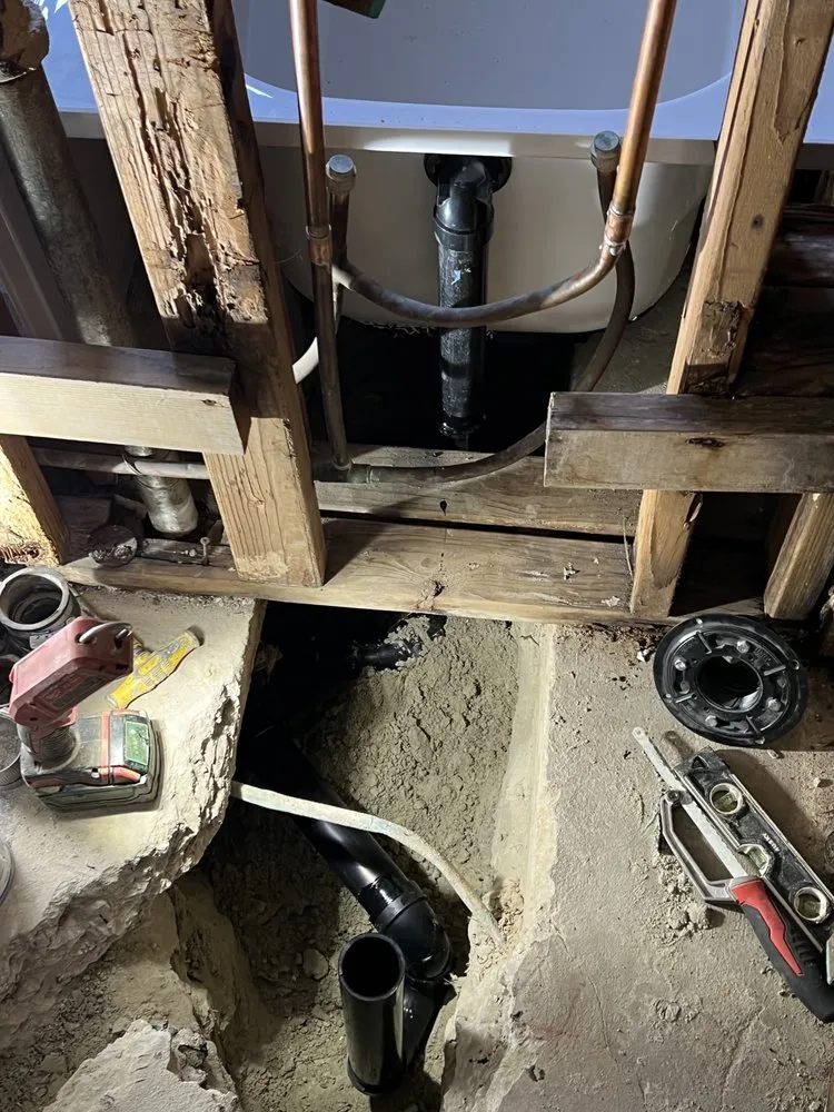 Slide of Castillo Plumbing