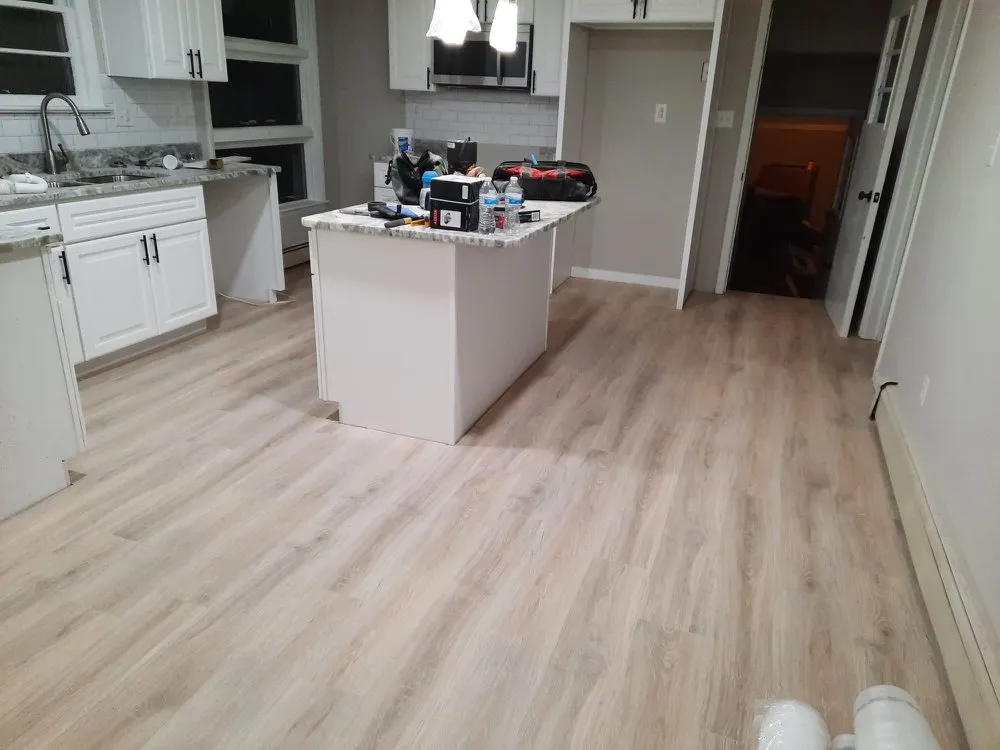 Slide of CastMart Multiservices