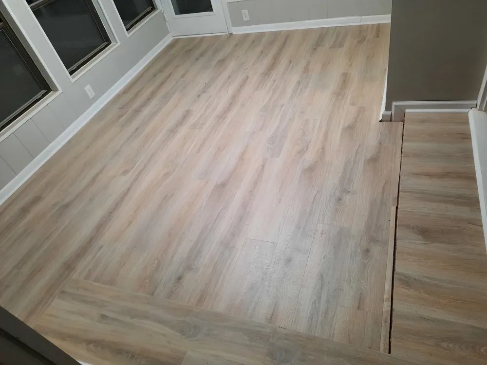 Slide of CastMart Multiservices