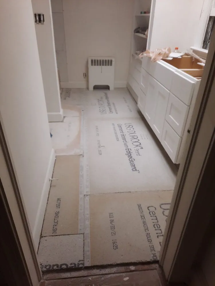 Slide of CastMart Multiservices