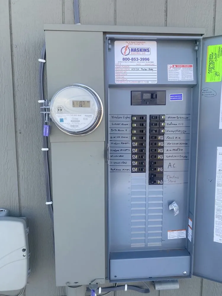 Slide of Castro's Handyman Services