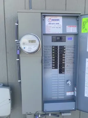 Castro's Handyman Services Logo