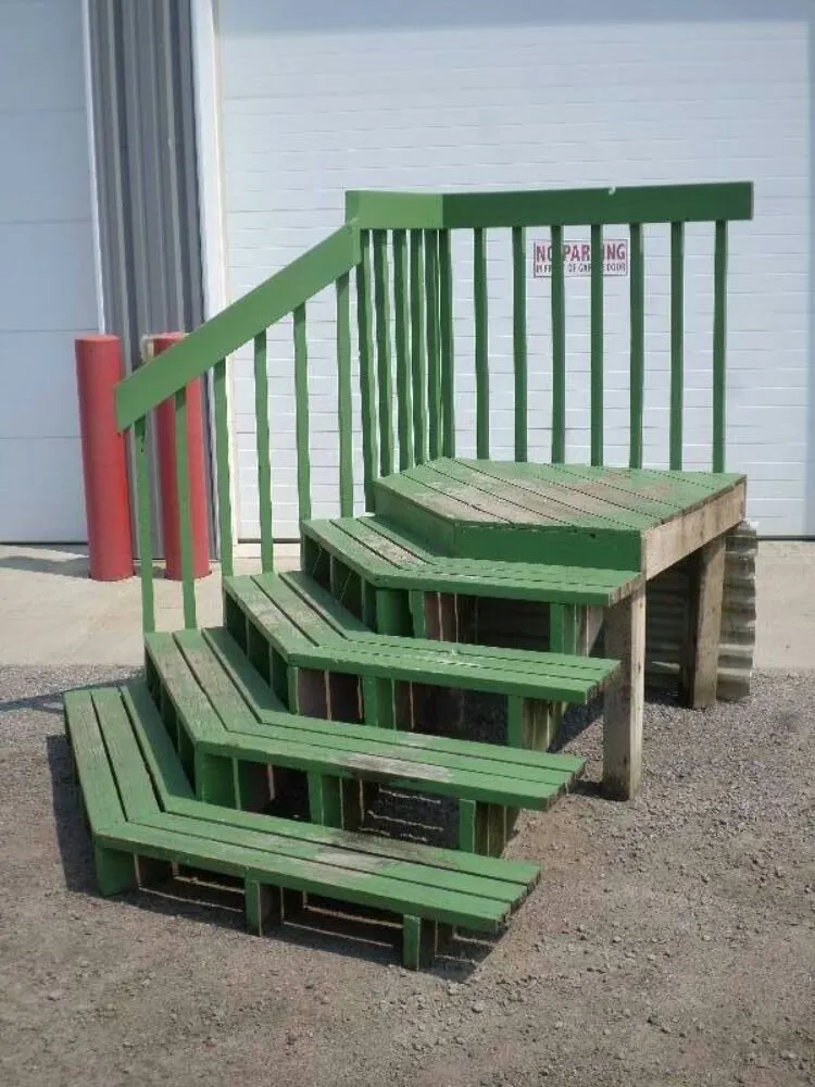 Slide of CB Mobile Home Specialists