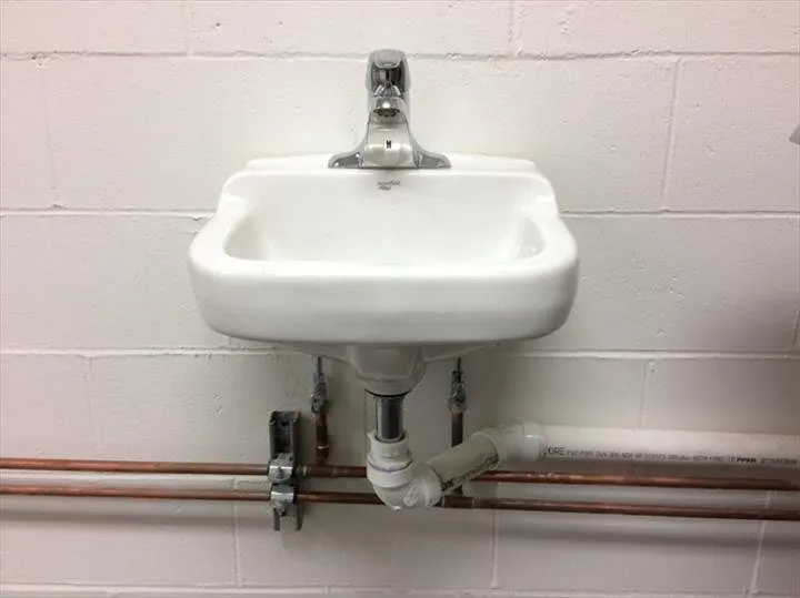 Slide of CB Plumbing Services