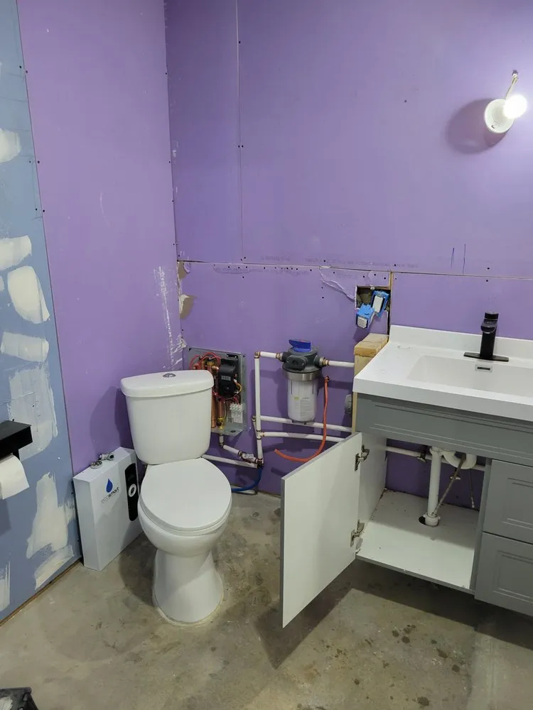 Slide of CB Plumbing Services