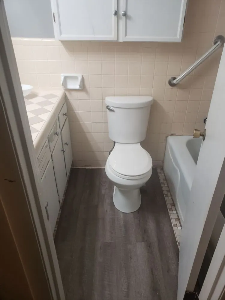 Slide of CCobbO's Service & Repair