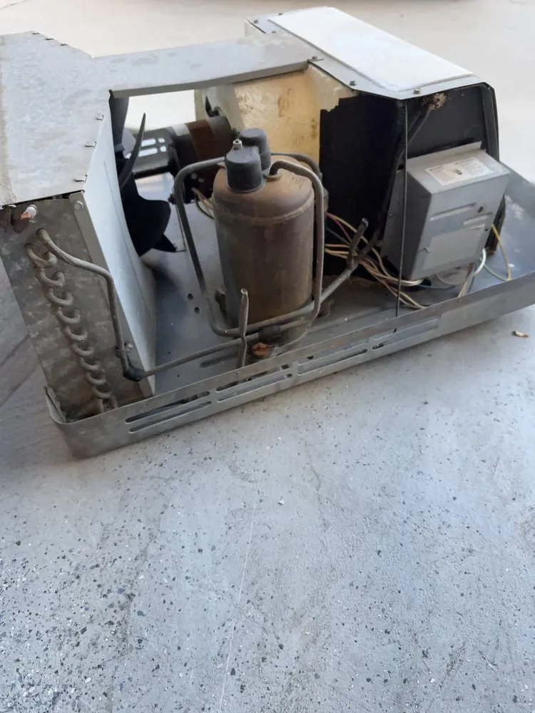 Slide of CD Mobile RV