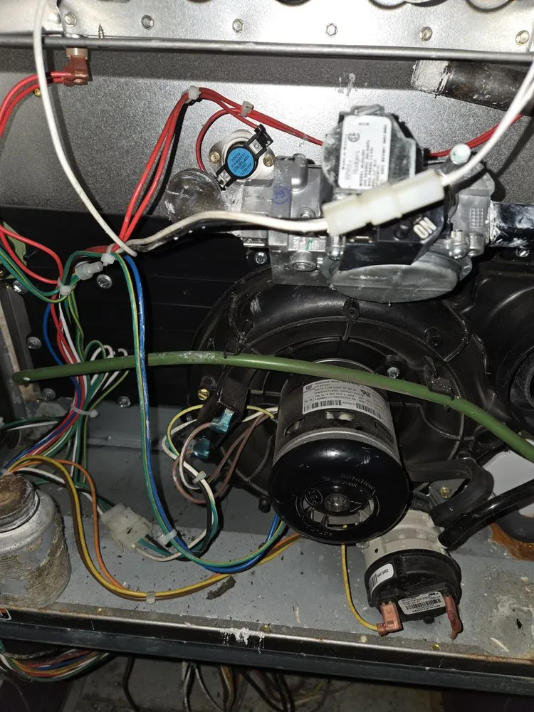 Slide of C&D Renovations and Automotive