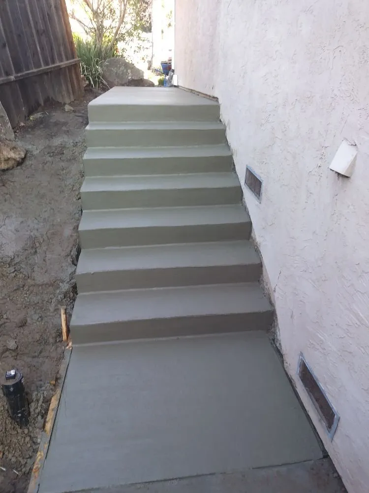 Slide of Cedano Construction