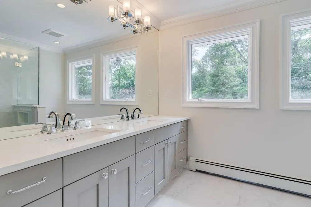 Slide of Center Island Contracting