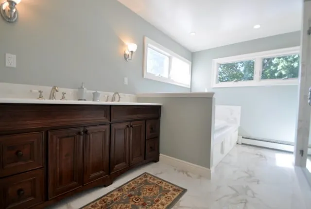 Slide of Center Island Contracting