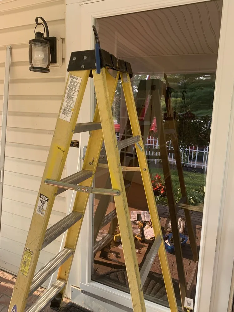 Quality leak detection experts serving Sugarcrk Township, OH - Centerville Garage Doors