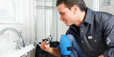 Century Contracting Logo