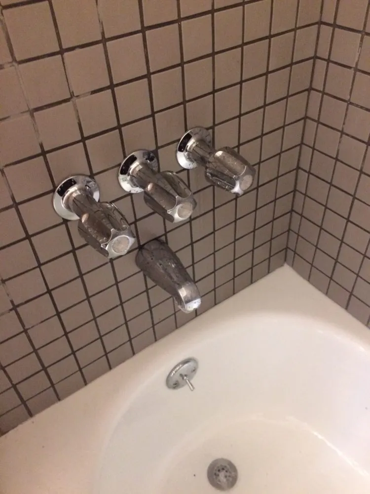 Slide of CET Plumbing and Drain Services