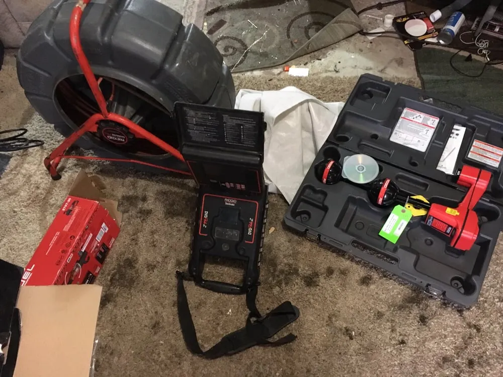 Slide of CET Plumbing and Drain Services