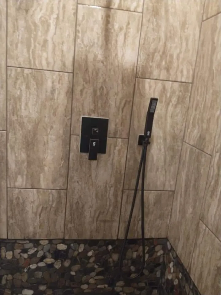 Slide of C&G American Builders