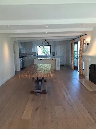 Slide of Chacon Handyman