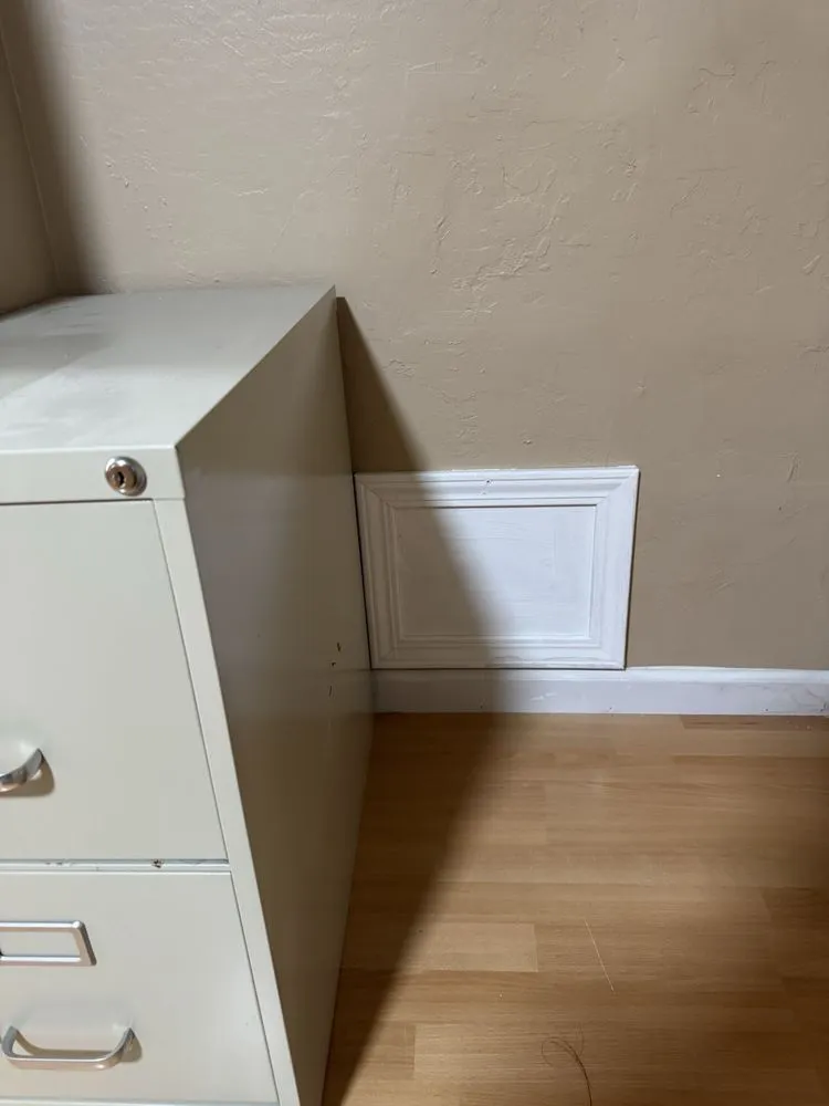 Slide of Chan Handyman