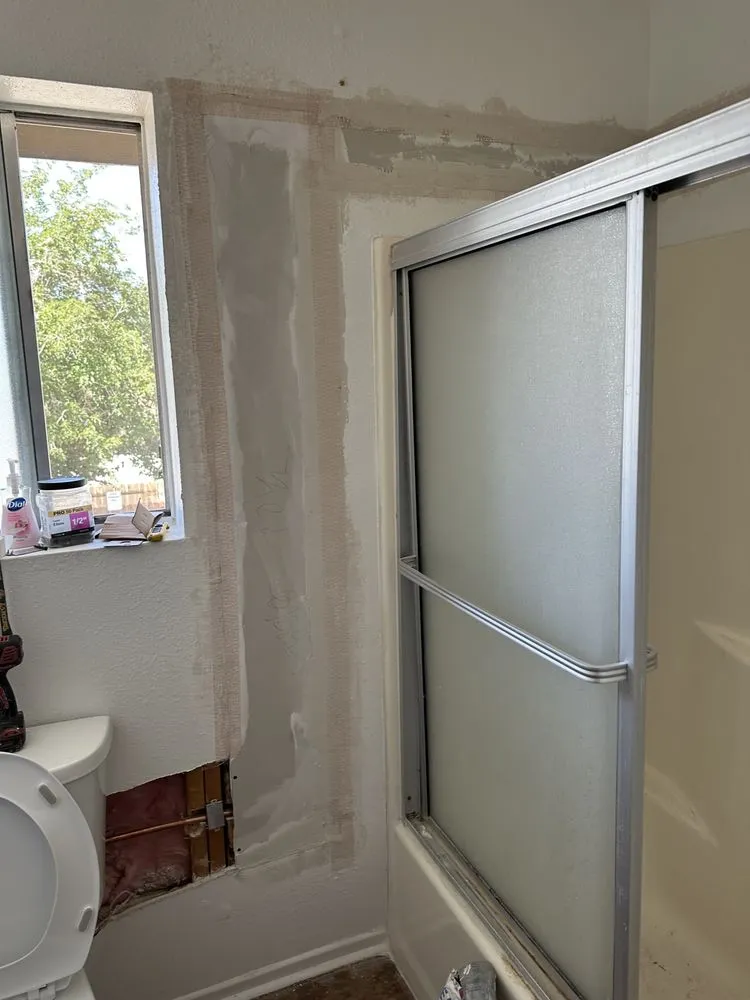 Quality emergency plumbing experts serving Apple Valley, CA - Charlies Handyman Services