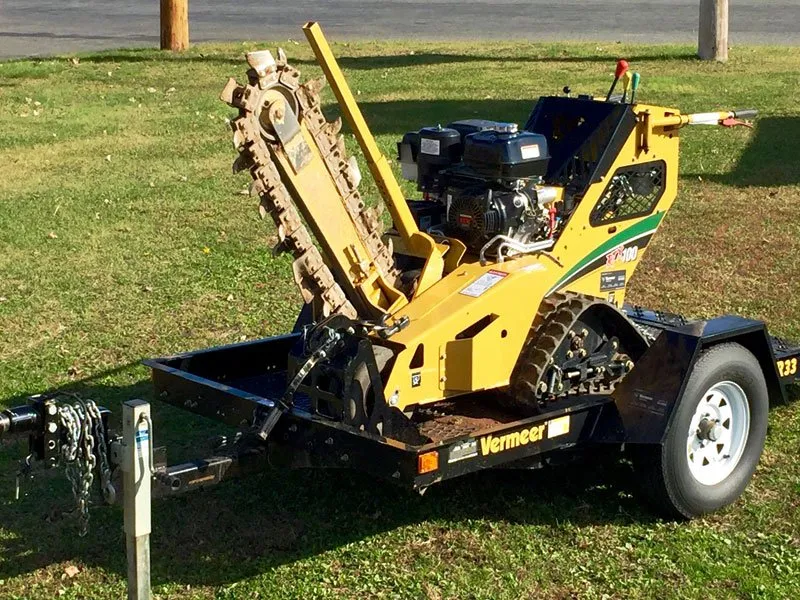 Slide of Charlie's Hardware & Rental