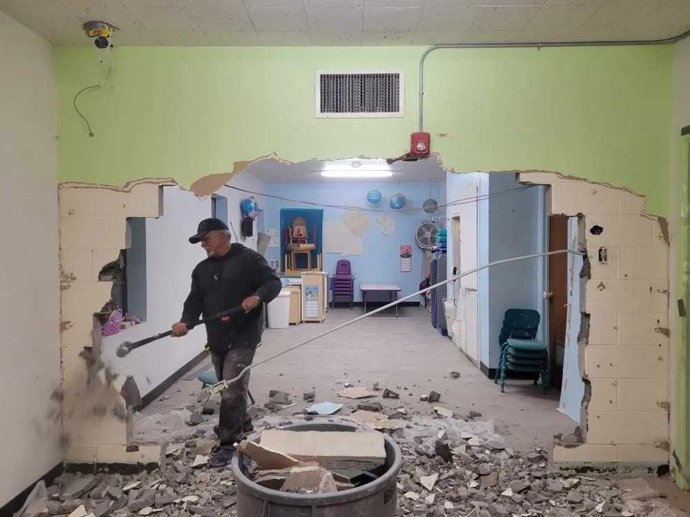 Slide of Chavez Tile And Paint